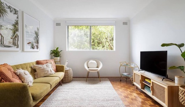 Lovely Leichhardt Local Living With Parking