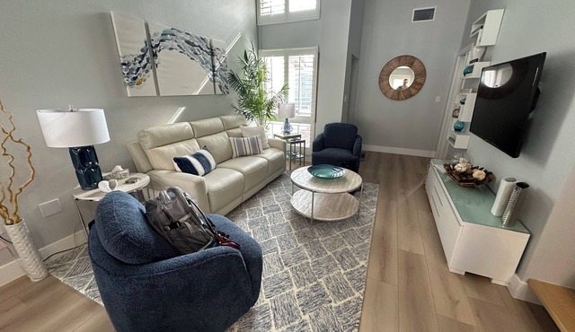 Lovely Lido Beach Retreat Villa