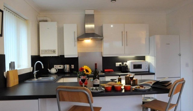 Lovely, Light and Airy 1-Bed Flat in Stornoway