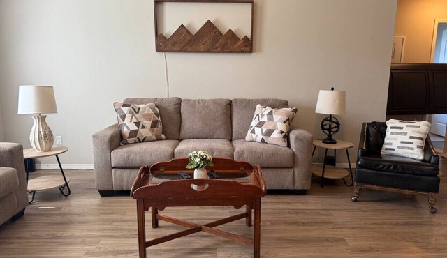 Lovely Linda`s- home away from home in Caldwell