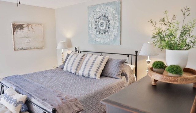 Lovely Lindale Home w/Gameroom!