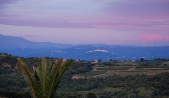 Lovely Luxury Villa, Private Pool With Heating, Fantastic Views Over Vineyards