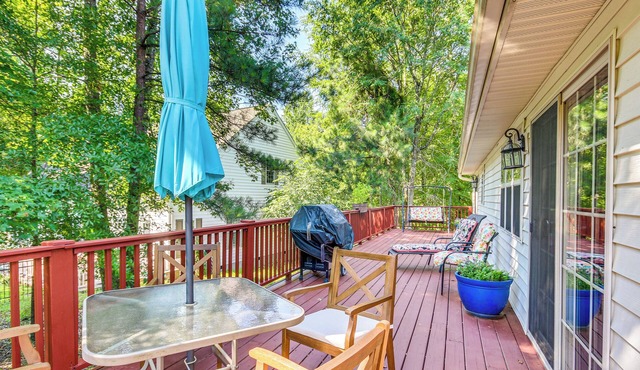 Lovely McCormick Home in Savannah Lakes Village