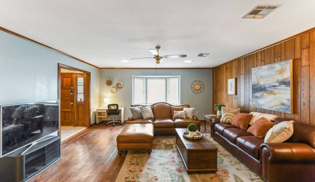 Lovely Metairie 1600sft Loft 10 mnts to Hospitals!