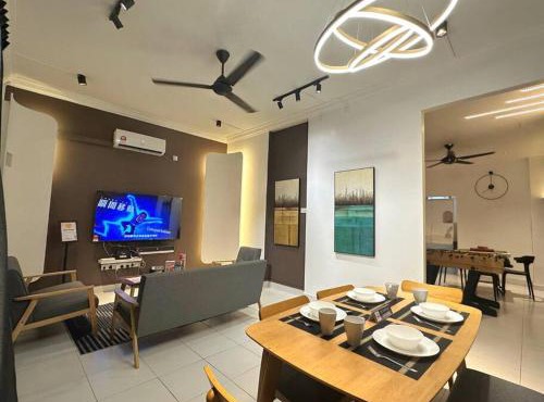 Lovely Modern Home 4 Bedroom Mount Austin JB