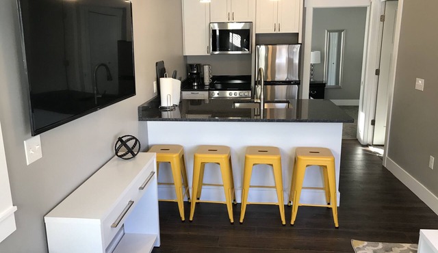Lovely Modern Space - Yellow