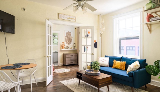 Lovely monthly rental in heart of Cap Hill!