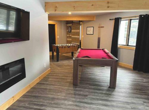 Lovely Muskoka Waterfront Cottage-Hot tub & Sauna!