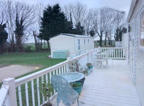 Lovely new private caravan situated at park dean resorts ,st margerets at cliffe white cliffs kent