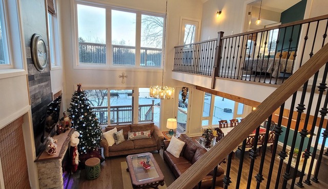 Lovely Newly Built Cottage by the Water