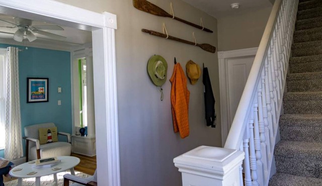 Lovely Newly Renovated 3 Bed House Walk to IronMan with Off-Street Parking