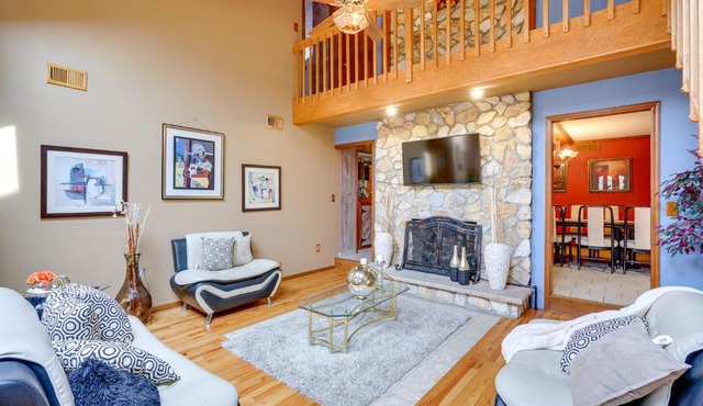 Lovely Ocean Gate Home Less Than 1 Mi to Beach!