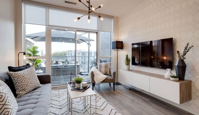Lovely Open Concept Friday Harbor Resort Condo