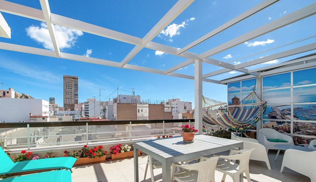 Lovely Penthouse In Alicante City Centre