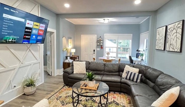 Lovely Pet Frendly Home by Sherman