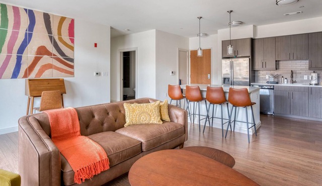 Lovely Pet-Friendly 2BR in Waltham