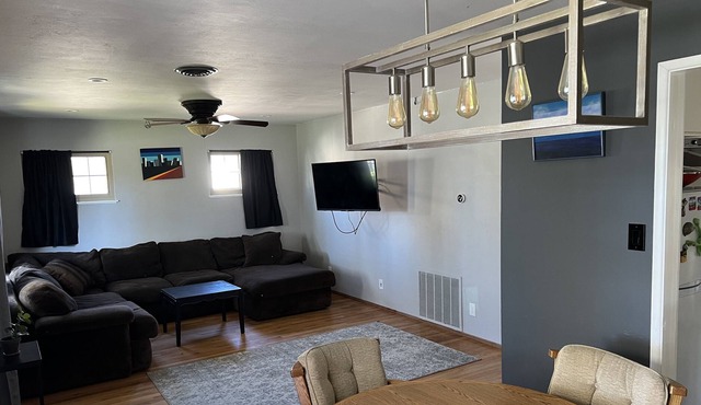 Lovely pet-friendly Delta home!