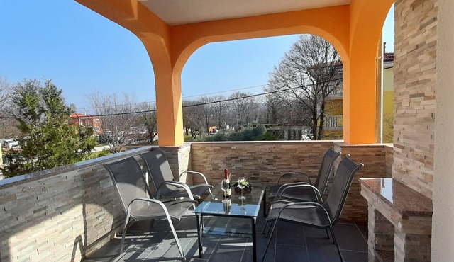 Lovely Pet Friendly Apartment Angela
