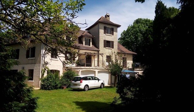 Lovely private apartment with heated indoor pool set within large country house