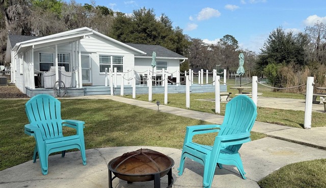 Lovely, Quaint Home on the Beautiful 822 Acre Hampton Lake