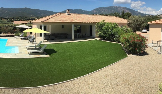 LOVELY, QUIET TWO-PERSON HOUSE WITH SWIMMING POOL