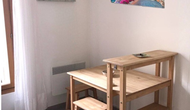 Lovely, quiet studio, just a few minutes' walk from the town center