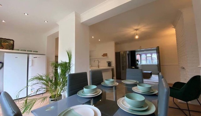 Lovely, recently refurbished four bedroom house.