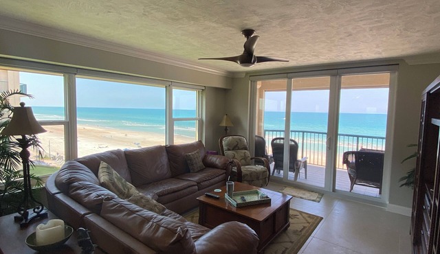 Lovely, recently renovated beachfront condo with pool on non-driving beach