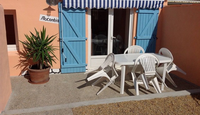 Lovely renovated house ideally located close to shops and beach.