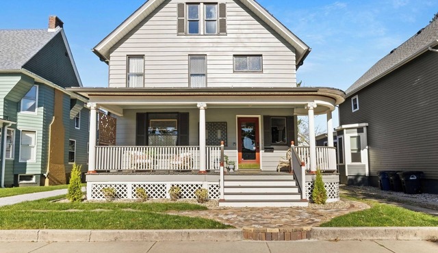 Lovely, Renovated, Historic 5-bedroom Home in the heart of Michigan City