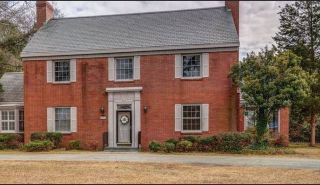 Lovely Rooms in Historic Tarboro Home