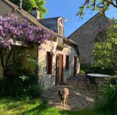 Lovely rural and quiet farmhouse with natural swimming lake