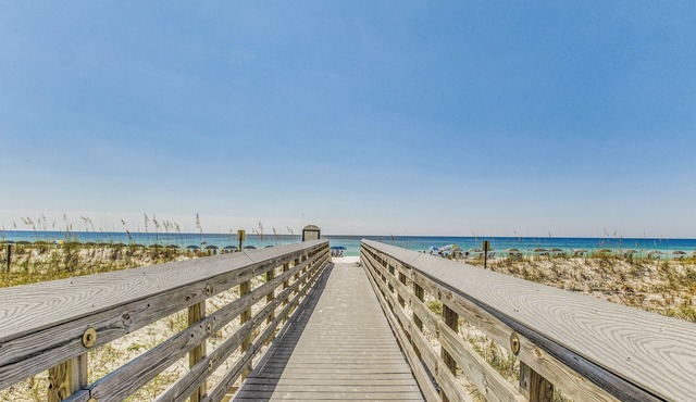 Lovely, “Sandy Daze” 105, Free Activities Included!