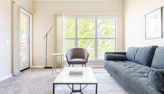 Lovely Santa Clara 1BR w/W/D, Gym, Pool, walk to Safeway, by Blueground