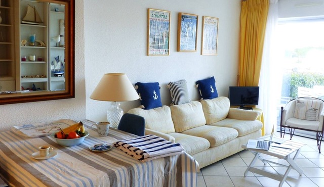 Lovely sea view studio in Locmariaquer