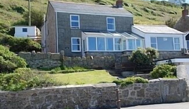 Lovely Seaside Holiday Cottage In Sennen Cove Cornwall, Fantastic Location