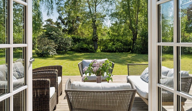 Lovely secluded cottage in Dronningmølle