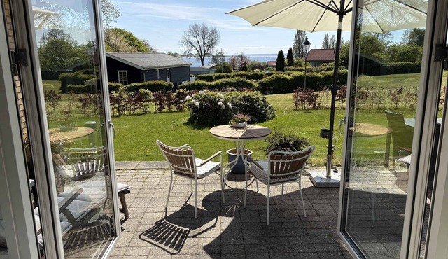 Lovely secluded holiday home near beach