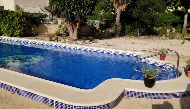 Lovely Six bed villa with large private garden, and pool., in El Carmoli, Murcia
