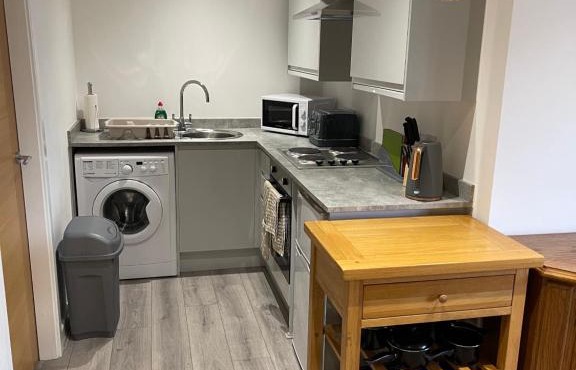 Lovely, Sleeps 8, Cafe Bars, Central Formby