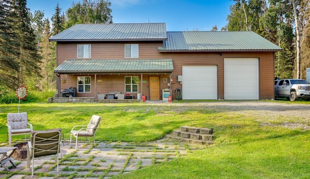 Lovely Soldotna Home, Steps From Kenai River