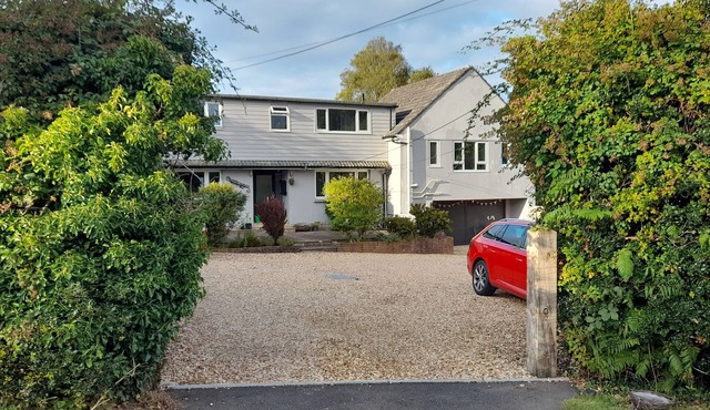 Lovely, spacious 1-Bed Apartment in Poole