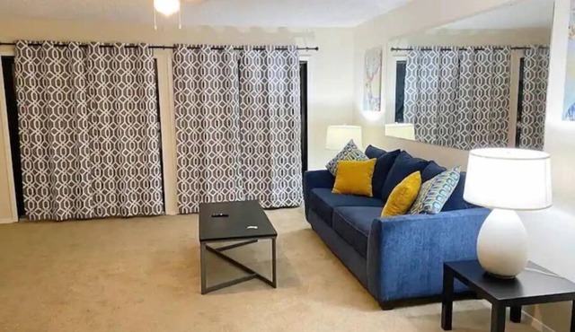 Lovely Spacious 2 Bedroom condo