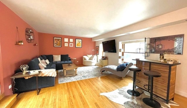 Lovely Spacious Condo w/Private Patio