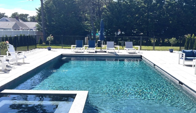 Lovely, spacious home, New In ground Heated Pool & Spa 2024