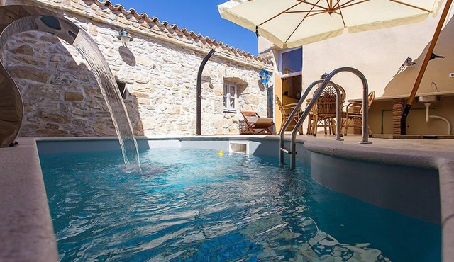 Lovely stone house with private pool outdoor shower