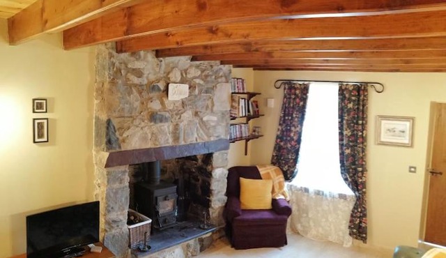 Lovely Stone Village cottage in Snowdonia