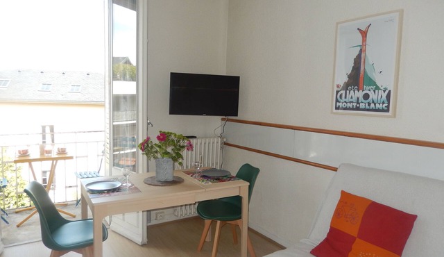 Lovely studio in the center of town 2 balconies