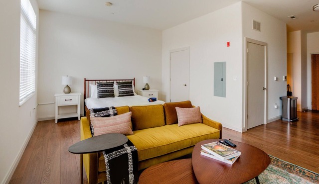 Lovely Studio in Waltham, Parking + Pet-Friendly