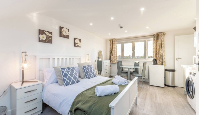 Lovely studio near transport links for C. London - Pass the Keys